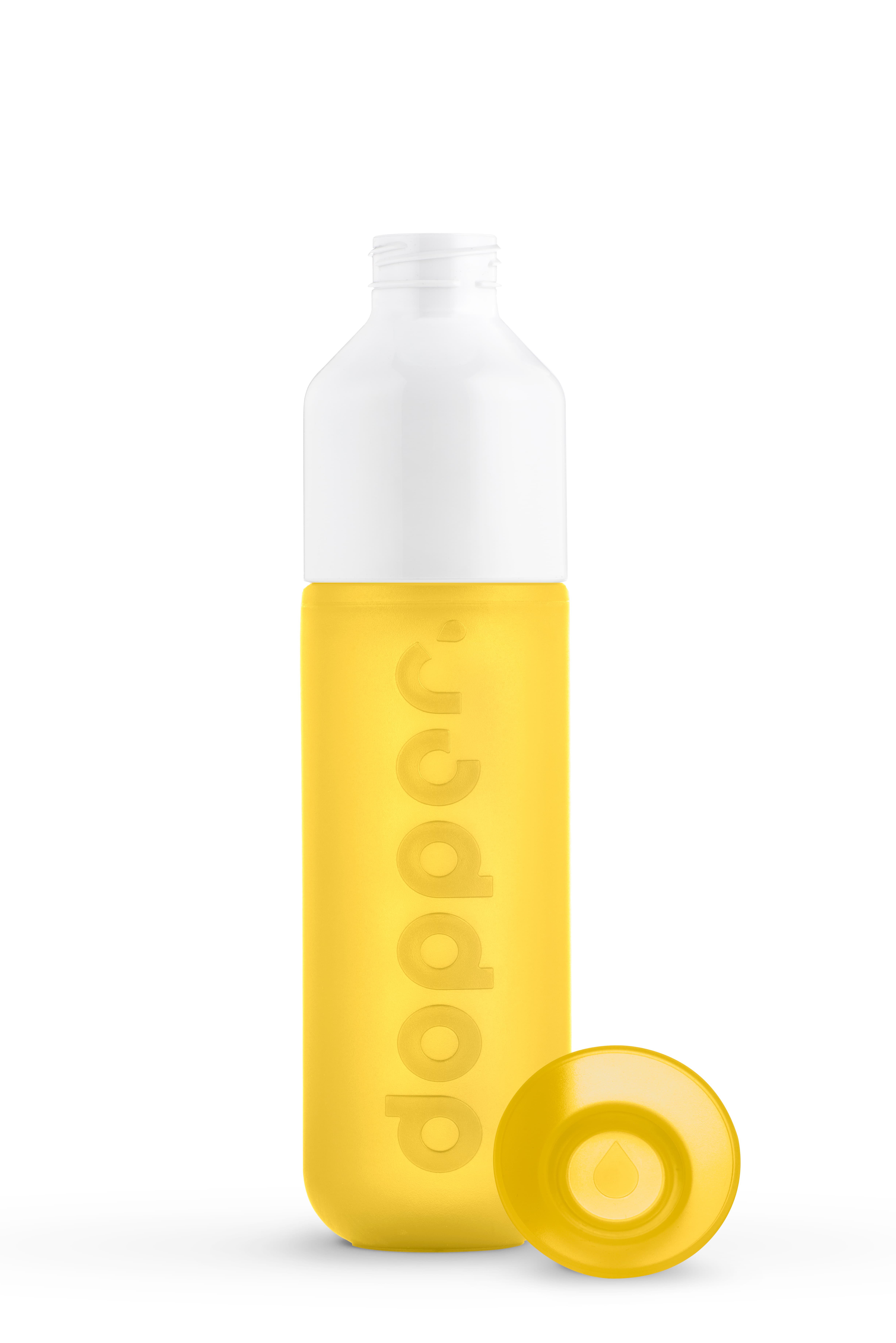 Желтая бутылочка. Желтая бутылка. Желтая пластиковая бутылка. Желтый цвет бутылка.