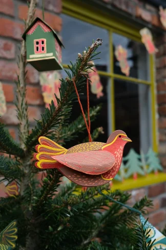 Robin Board Decoration